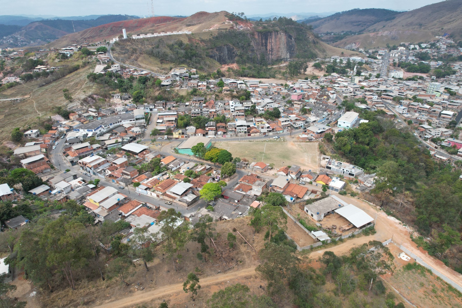 Segue regularização fundiária na cidade.