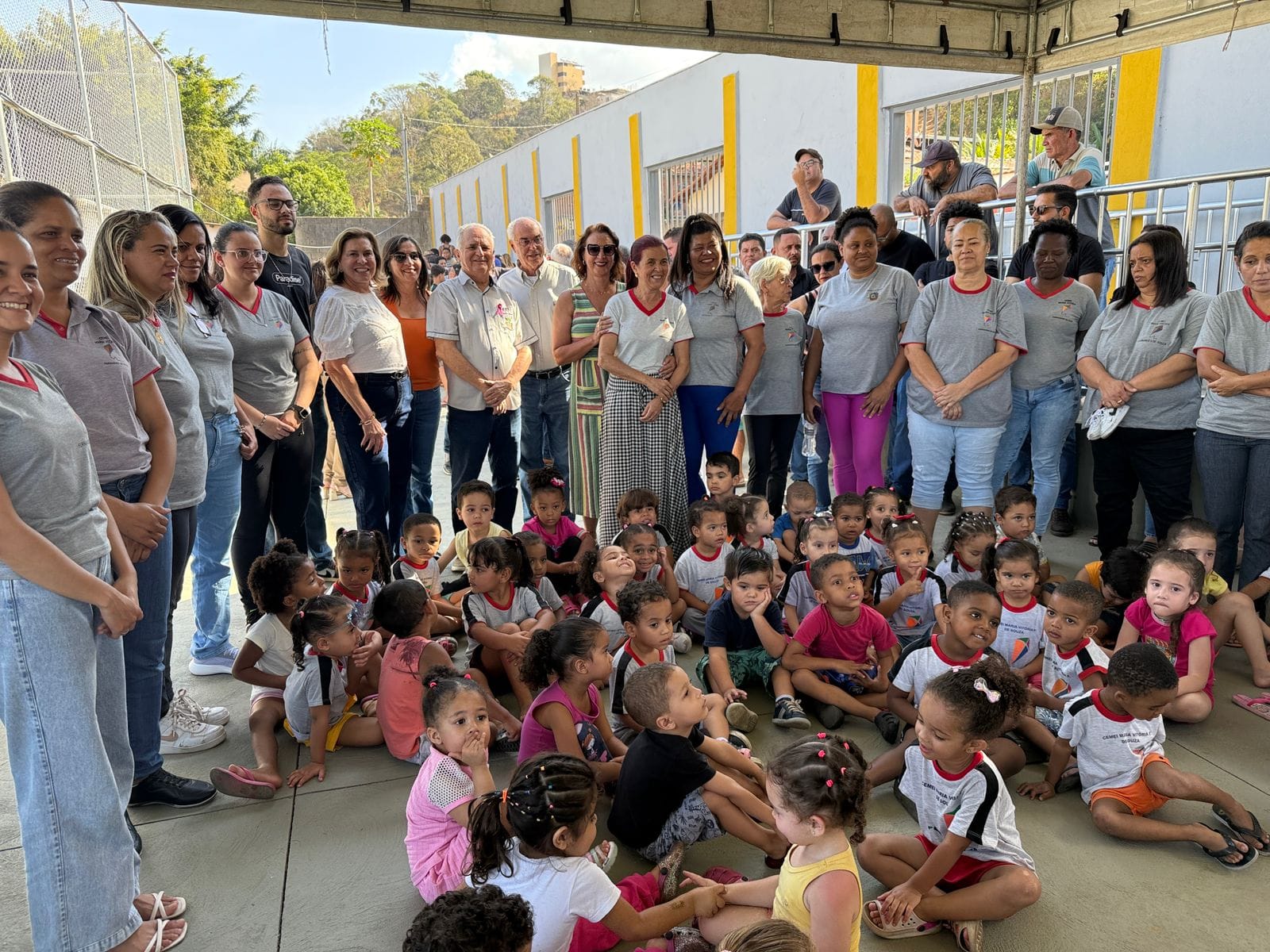 Prefeitura de João Monlevade inaugura quadra poliesportiva no bairro Boa Vista.