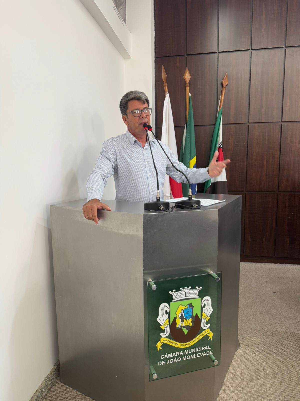 Câmara aprova em primeiro turno projeto que amplia cotas raciais e inclui indígenas e quilombolas em concursos públicos.