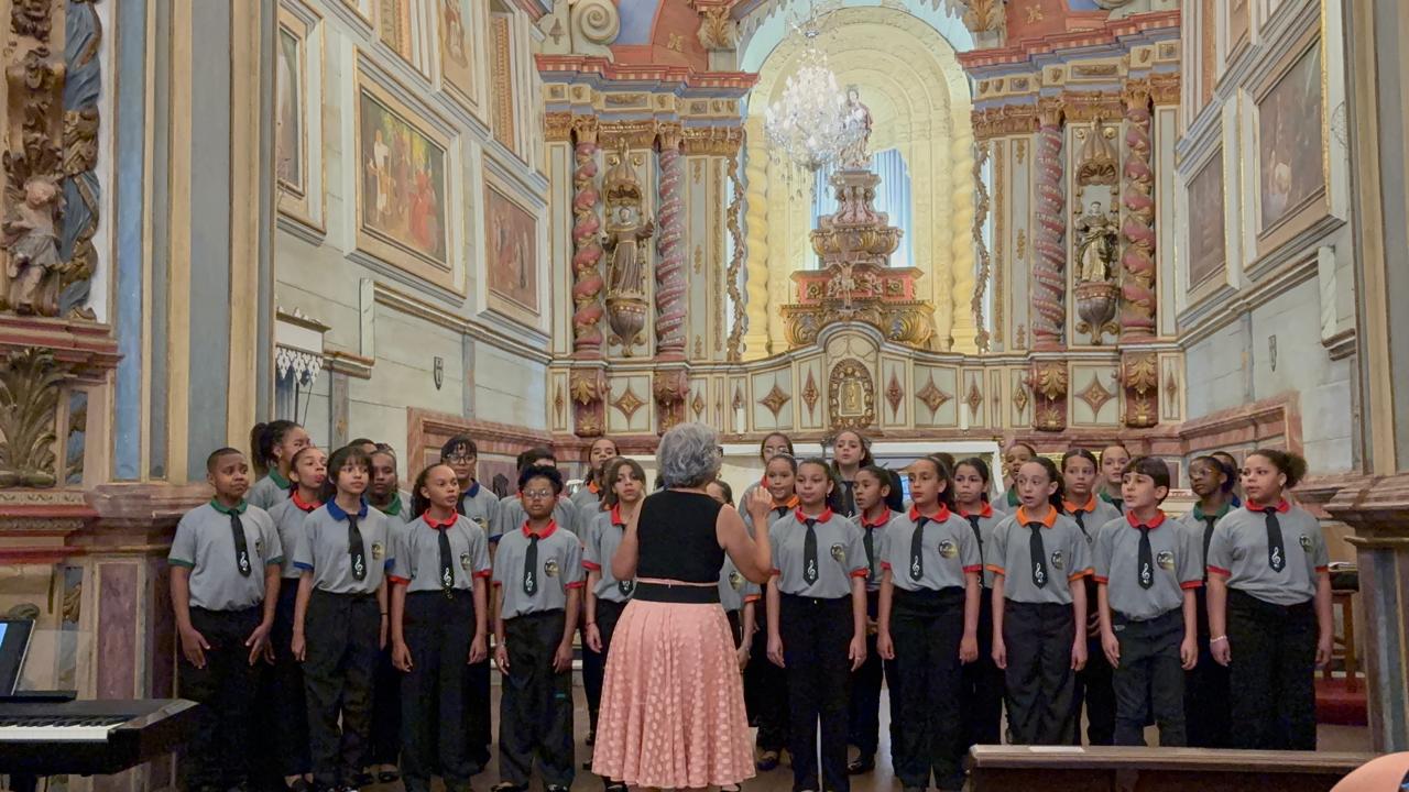 Coral de estudantes da rede municipal de João Monlevade apresenta concerto inaugural no próximo dia 5.