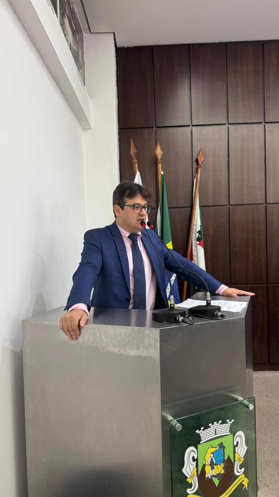 Câmara aprova em primeiro turno política de dados abertos para escolas municipais.