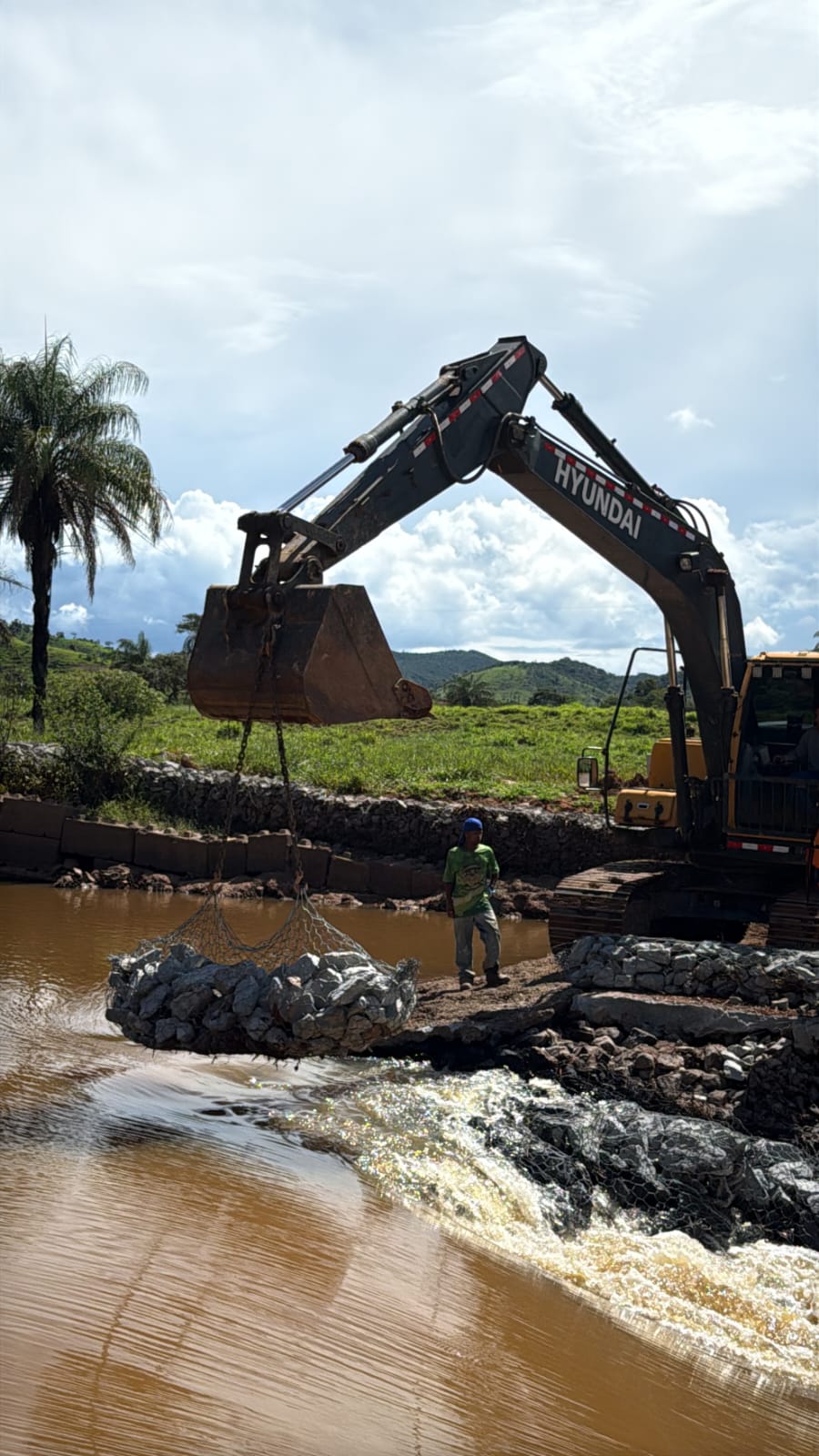DAE executa obra emergencial em barragem e garante segurança no abastecimento de água em João Monlevade.