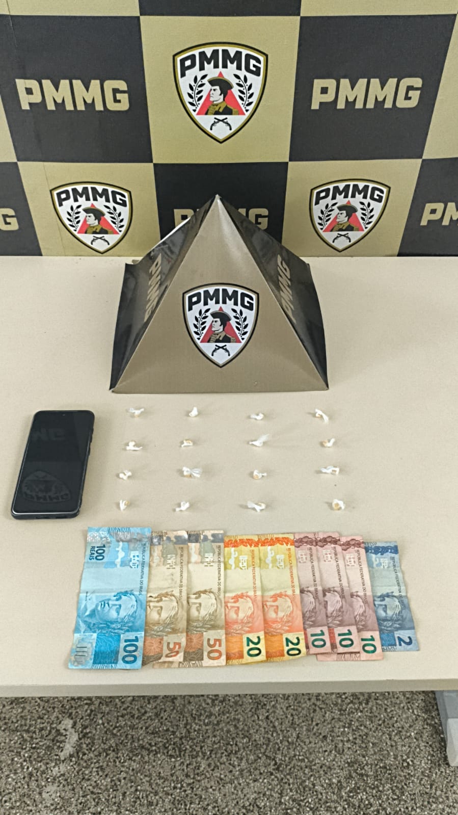 Polícia Militar prende suspeito por tráfico de drogas no bairro Cruzeiro Celeste, em João Monlevade.