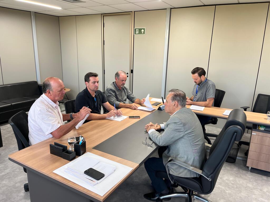 Grupo Hiper investe em frigorífico em São Gonçalo e projeta faturamento de R$ 20 milhões por ano.