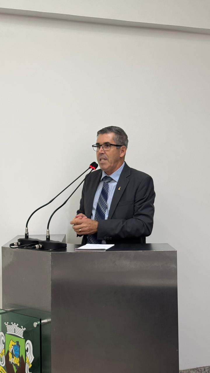 Vereador Wanderley Miranda destaca construção de muros de contenção e relembra cobrança da comunidade em João Monlevade.