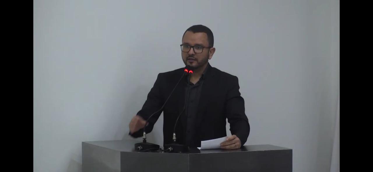 Alisson Enfermeiro cobra transporte coletivo de qualidade e critica falta de comunicação com usuários