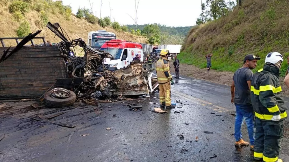 Grave acidente na BR-381 deixa uma pessoa morta entre João Monlevade e Bela Vista de Minas.