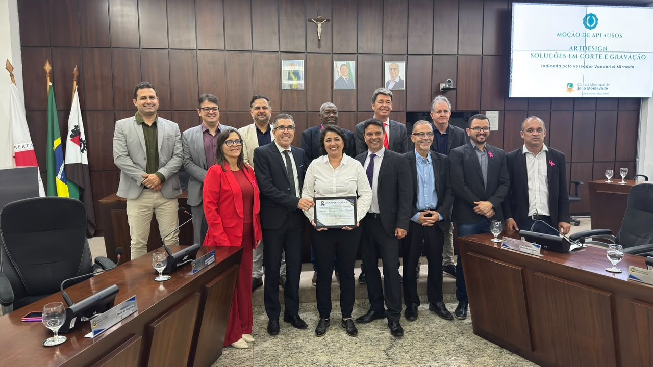 Empresa Artdesign recebe Moção de Aplausos na Câmara.