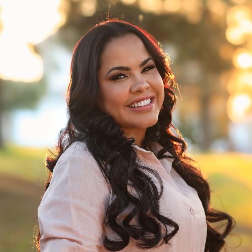 MULTIDÃO LOTA EVENTO GOSPEL E MARCA FIM DE SEMANA DE FÉ EM RIO PIRACICABA MG.