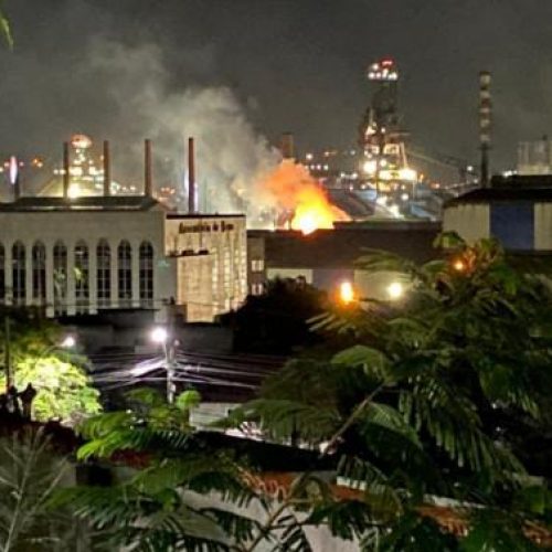 Tragédia na Aperam: incêndio de grandes proporções em usina de Timóteo deixa uma colaboradora morta.