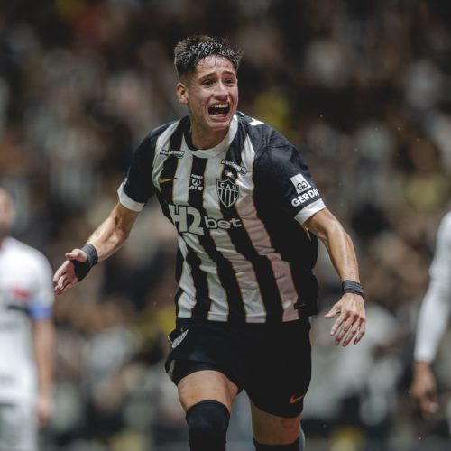 Atlético-MG decide nos acréscimos e barra São Paulo na luta pela liderança.