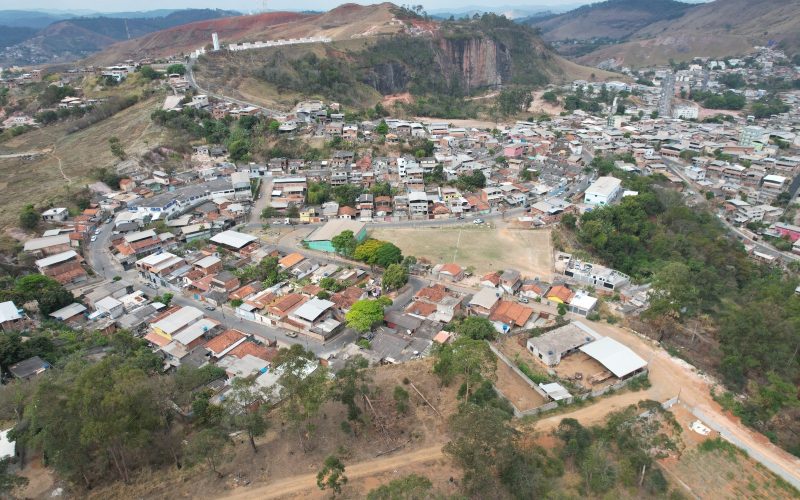 Segue regularização fundiária na cidade.