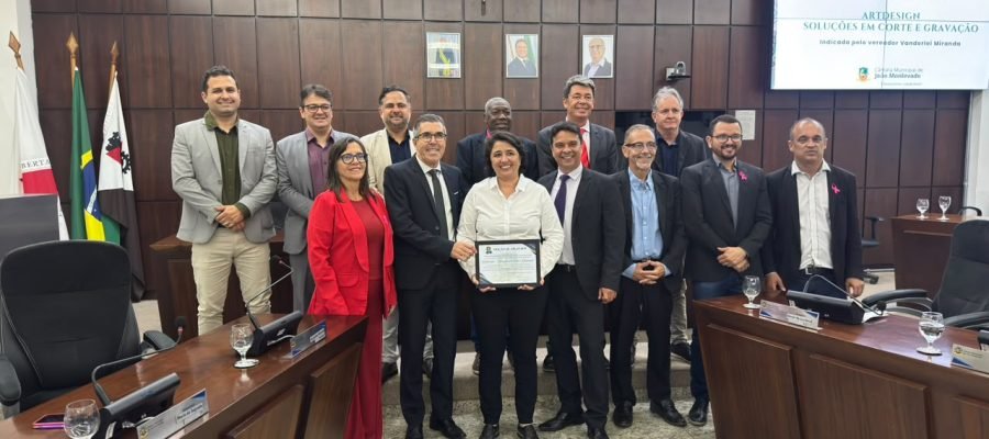 Empresa Artdesign recebe Moção de Aplausos na Câmara.