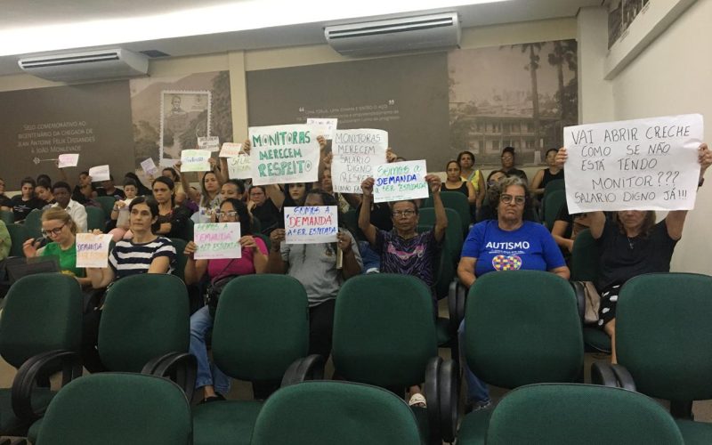 Monitoras protestam contra o modelo de ‘Creche Flexível’ e apontam a ausência de diálogo