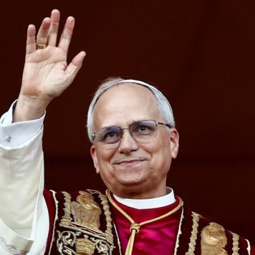 “Eleição do Papa Leão XIV: confira imagens e vídeos do conclave histórico de 2025”