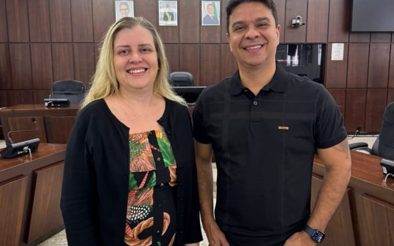 Câmara de João Monlevade antecipa primeira parcela do 13º salário aos servidores.