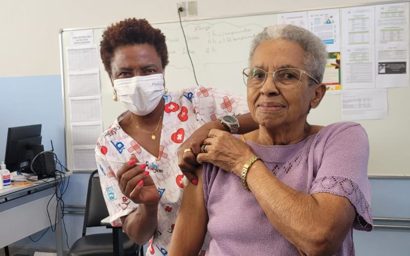Secretaria de Saúde reforça a importância da vacinação contra a gripe influenza. 