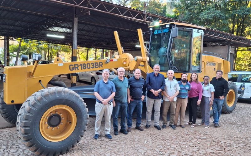 João Monlevade é contemplada com motoniveladora.