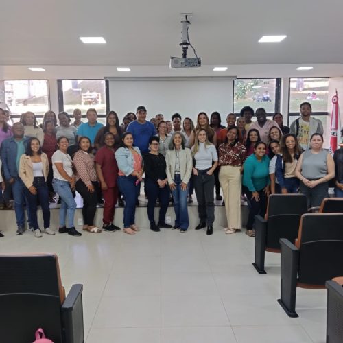 Secretaria de Saúde oferece treinamento a agentes comunitários, gerentes de unidades e coordenadores.