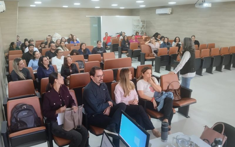 Secretaria de Saúde promove o projeto Educação Permanente.