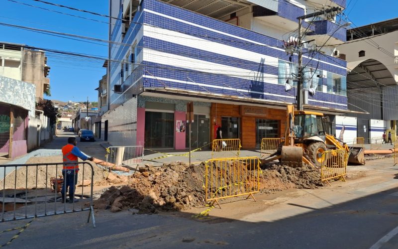 Obras de instalação dos interceptores da ETE Carneirinhos seguem com novo cronograma.