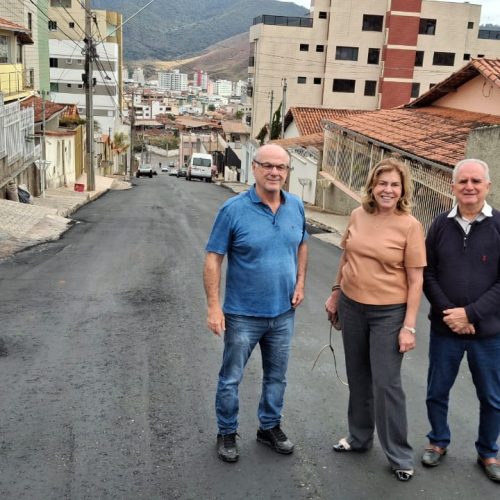 Prefeitura inicia asfaltamento de ruas no bairro Lourdes em João Monlevade.