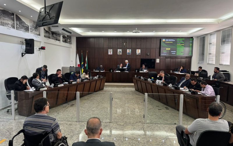 Câmara Municipal aprova reajuste para monitores da educação infantil e da educação inclusiva.