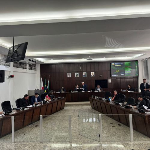 Câmara aprova projetos voltados à educação, meio ambiente, saúde da mulher e atualização do Código Tributário.