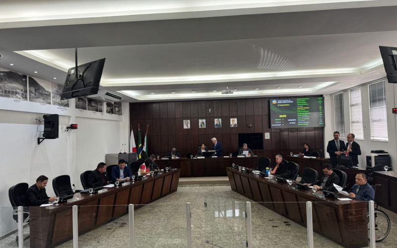 Câmara aprova projetos voltados à educação, meio ambiente, saúde da mulher e atualização do Código Tributário.