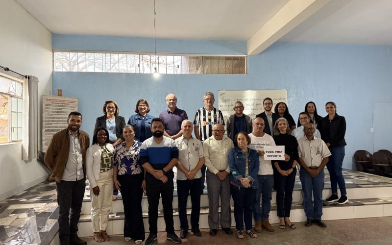 r. Laércio assina decreto que regulamenta programa de reinserção social de dependentes químicos.