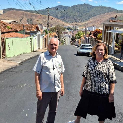 Prefeitura de João Monlevade avança com asfaltamento em diversos bairrosRuas do bairro Lourdes recebem asfalto e obra da Leonardo Diniz, no Petrópolis, segue em andamento.