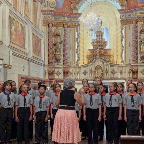Coral de estudantes da rede municipal de João Monlevade apresenta concerto inaugural no próximo dia 5.