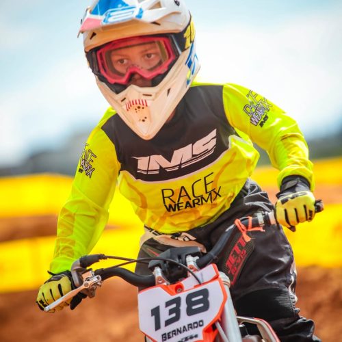 Piloto monlevadense de 8 anos conquista mais um título no motocross.