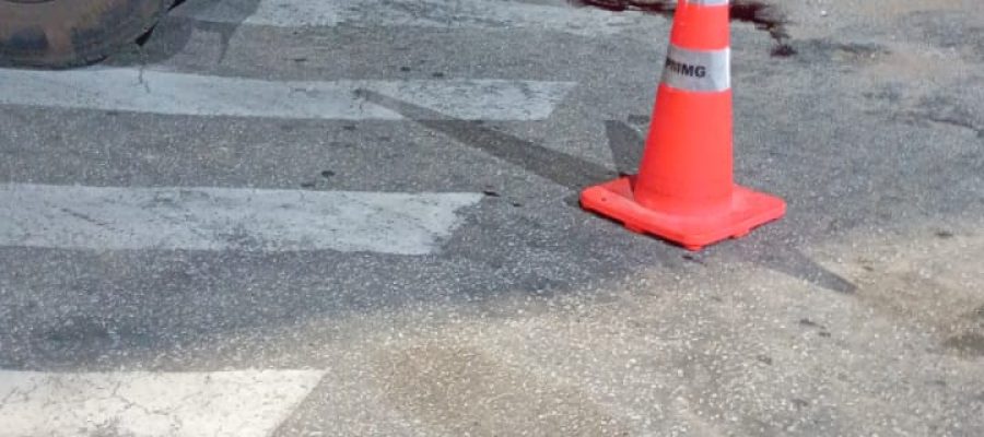 Jovem morre após ser atingido por carreta na Avenida Wilson Alvarenga.