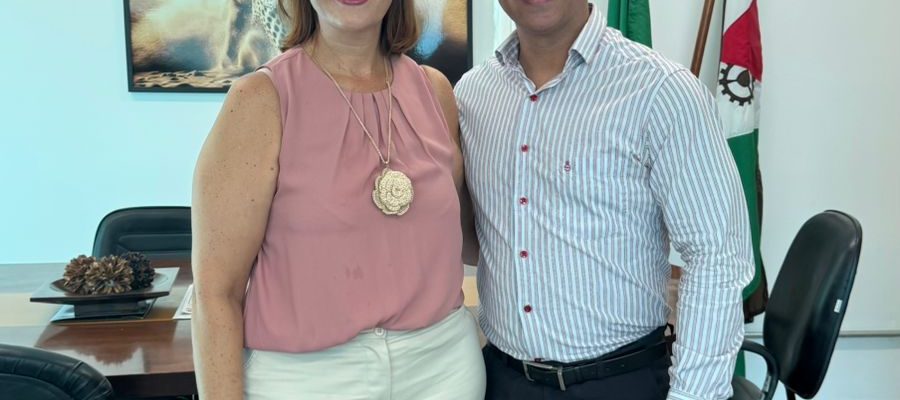 O presidente da Câmara Municipal de João Monlevade, Fernando Linhares (Podemos), recebeu na manhã dessa quarta-feira, 11, a chefe do Cartório Eleitoral, Hortência Carvalho.