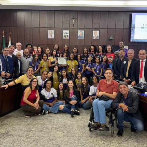 Futsal Feminino de João Monlevade é homenageado na Câmara Municipal.