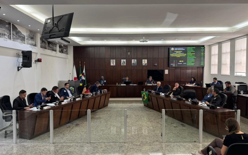 Câmara de João Monlevade aprova projetos em segundo turno e redação final.