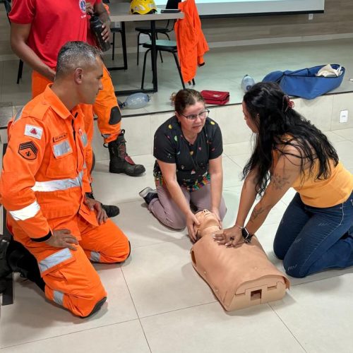Monitoras do Cemei Casulo participam de curso de primeiros socorros em João Monlevade.