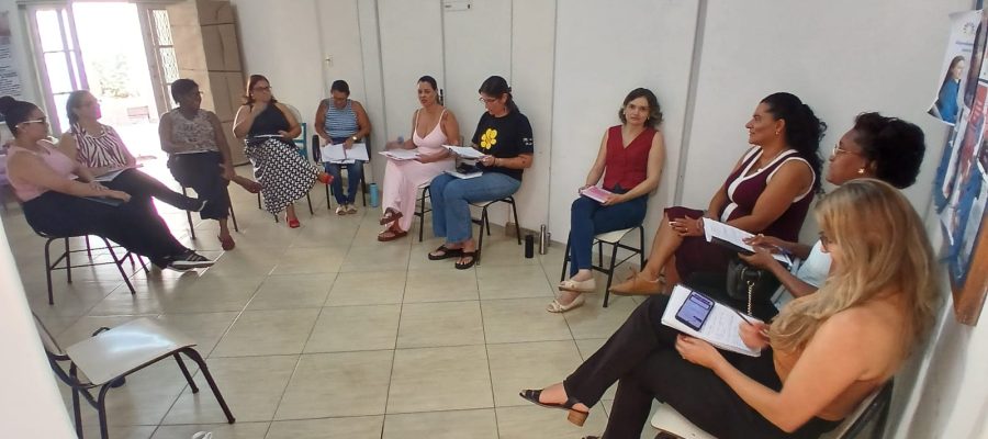 Assistência Social promove reunião integrada entre Cras e Creas para fortalecer atendimentos.