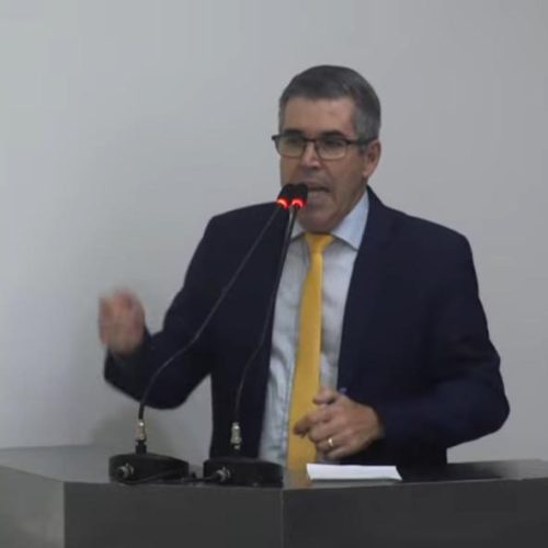 Vereador Wanderley Miranda cobra reforço na segurança após denúncias de vandalismo e uso de drogas próximo ao Cemitério de Carneirinhos.
