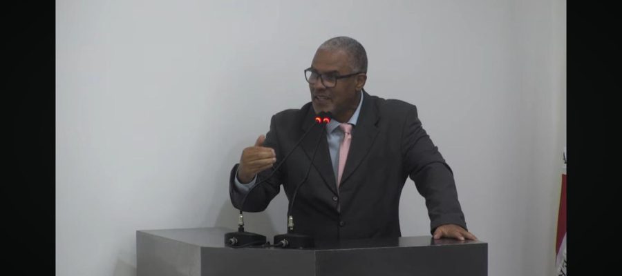 Dr. Sindinei defende obstetras do Hospital Margarida e promete apresentar dados sobre exames retidos.