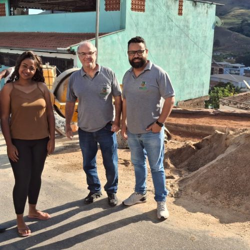 Prefeitura de João Monlevade conclui obra de contenção e recupera trecho da rua Felipe Camarão, no Loanda.