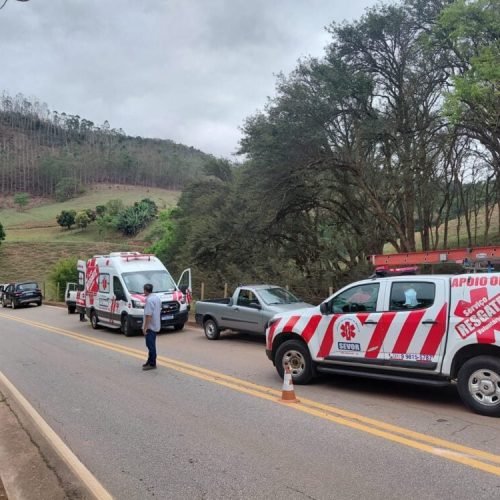 ACIDENTE NA MG-123 DEIXA MOTORISTA FERIDO EM RIO PIRACICABA.