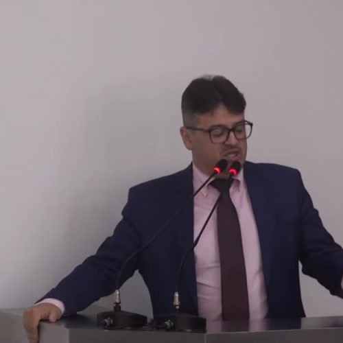 Thiago Titó cobra respostas da Prefeitura após audiência pública sobre transporte coletivo.