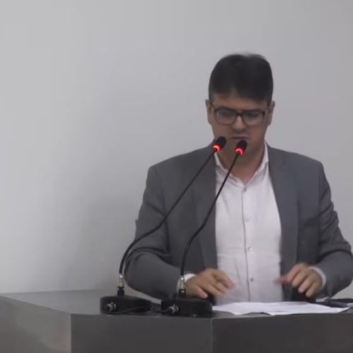 Vereador ThiagoTito’cobra manutenção da coleta de lixo e questiona urgência de projeto enviado pela Prefeitura