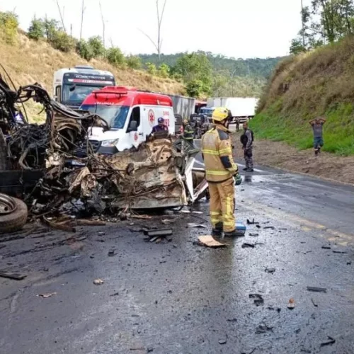 Grave acidente na BR-381 deixa uma pessoa morta entre João Monlevade e Bela Vista de Minas.