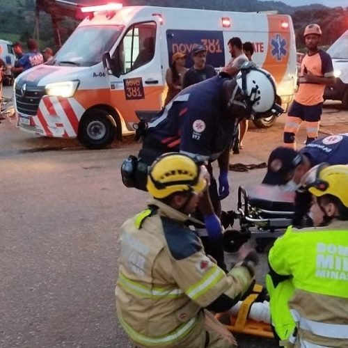 Acidente entre dois caminhões deixa dois mortos e dois feridos na BR-381, entre São Gonçalo e Bom Jesus do Amparo.