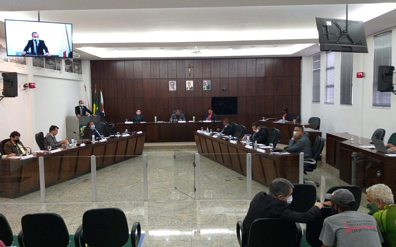 Vereadores Comentam Suspeita de Falsificação por Assessores