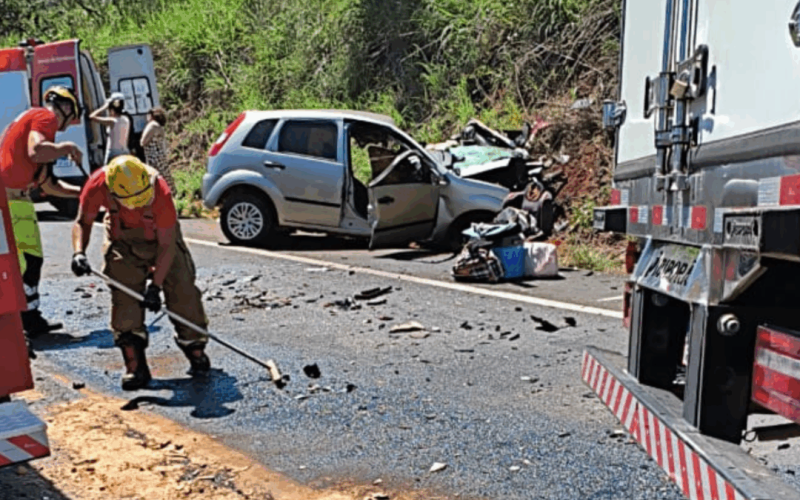 Colisão entre caminhão e automóvel mobiliza resgate na MG-187.